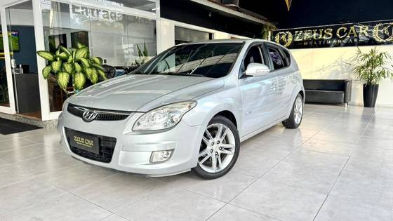 HYUNDAI I30 CW 2.0 MPFI 16V GASOLINA 4P AUTOMÁTICO HYUNDAI I30 CW 2.0 MPFI 16V GASOLINA 4P AUTOMÁTICO
